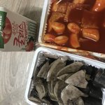 <b>울동네</b> 떡볶이 천원인데 존맛탱