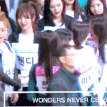 친화력 甲 예리마저 어색한 <b>쯔위</b>