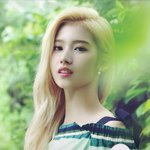 인형이 <b>환생</b>한 듯한 女아이돌