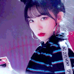 머리 젖은 상태에서 <b>빗질</b>하면 떡진다는 얘기