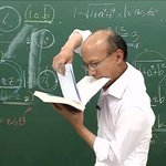 도대체 왜 교복을 안입으면 <b>벌점</b>주는지 모르겟다