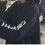 [댓글부탁해] 이거 후드티 어디브랜드냐 알려주면 <b>세뱃돈</b> 많이받는다