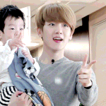 [EXO] <b>팬질</b>은 유사연애 안할수가없어