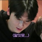 [댓글부탁해] 고등학교때 <b>폴더</b>면 많이 불편함?