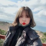 긴머리보다 단발이 더 어울리는데????