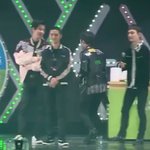 [시우민] 시우민 <b>돌림판</b> 돌릴때 야압!!하는거ㅠㅠㅠ