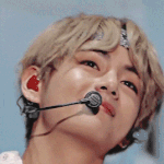 <b>뷔</b> 코 장난아니다;;;