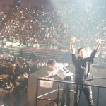 [시우민] 시우민 다리 성장중 <b>이응</b>지읒