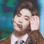 [EXO] 나만그러냐 준면이얼굴너무잘생겨서 이거지금봄ㅋㅋㅋㅋㅋㅋㅋ