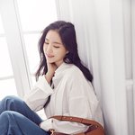 <b>손나은</b> 가방 ㅊㅊ