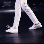 [EXO] 박찬열 신발끈 조카 잘 <b>묶음</b>