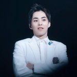 [시우민] 시우민이 팬들을 <b>이런눈</b>으로 본다는게 사실입니까??