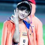 [EXO] 내 <b>부인</b>자리 세자리 남았어