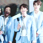 [EXO] 맨날 이케 웃어<b>조라</b> 우리 배쿠