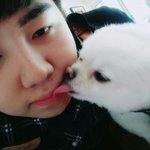 (88년생<b>부사장</b>)강아지랑 뽀뽀했습니다.