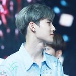 [EXO] <b>영자</b>년아 준면이 귀걸이 이렇게 이쁜데 왜썰어
