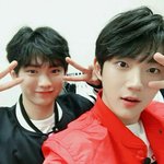 [추반] <b>손목</b>시계 VS 카메라