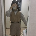 [조언부탁해] 얘들아 이 치마에는 뭘 입어야 이쁠까 ㅠㅠ