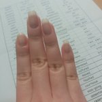 나 <b>손톱</b> 이정도면 어때???