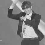 [백현] 로스트플래닛 백현 <b>gif</b> 3