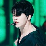 실물보면 사람보단 <b>요정</b>이라는 아이돌