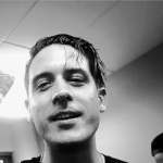 얘들아 진짜 개 발리는 백인 래퍼 소개해줌 들어와