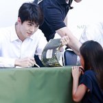 [EXO] 모두 새호니의 꿀떨어지는 눈빛을 <b>보세</b>오