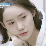 노래 들으면서 눈물 흘린 윤아. <b>gif</b>