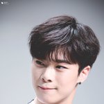 [아스트로] 남색셔츠 찰떡