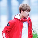 [박우진] 오늘 우진이 데뷔 2 0 0 일 이랭❤️