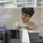 [시우민] 이 굿즈는 또 <b>모지</b>?(시우민)