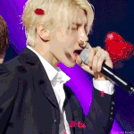 [VIXX] <b>레오</b>가 나 실제로 째려본다면 심장 멎을것 같아..