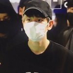 [EXO] 나 이거 <b>반팔</b>입은줄 알았음..