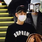 [EXO] 애들 <b>입국</b>했네 조카피곤하겠다 인쵼에서 서울까지...
