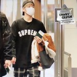[EXO] <b>변백현</b> 바지 어디꺼냐 사고싶음