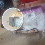 [꼭조언부탁] 집빌려줬더니 개판처놓고간 친구 미치겠네요 <b>보상</b>받을수있나요?