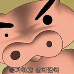 눈을 뜨니 하얀<b>천장</b>이 보인다..