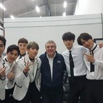 [EXO] 오늘 파워할 때 힘차게 터지던 불꽃놀이