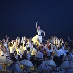 이쯤에서 다시보는 소치올림픽 폐막식. <b>gif</b>