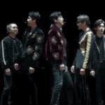 [EXO] 애들보고 <b>힘내라</b>