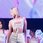 허리 얇기로 유명한 걸그룹 멤버들.<b>jpg</b>