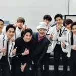 [EXO] 이제 그로가 엑소까는거 귀찮아서  걍 두는데