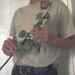 나 다이소 갈려다가 옥상 <b>복도</b> 계단?에서 우는 중임