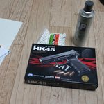 어제 결국 hk45를 <b>사와</b>가지고 ~~~