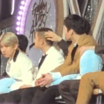 [EXO] 경수 <b>모리</b> 쓰담쓰담