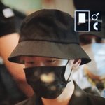 [백현] 싱가폴 <b>입국</b> 피곤했나봐 ㅠ