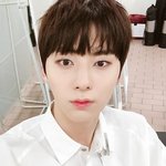 [드루와] <b>황민현</b>눈꼬리가 안올라간 버전.jpg