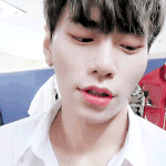 아련아련 눈빛 <b>발사</b>