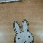 [<b>뿌듯</b>] 학교책상에다가 낙서한거..