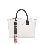 프라다 <b>실버</b> 라인에서 가방 지를건데 골라주세욤!!!